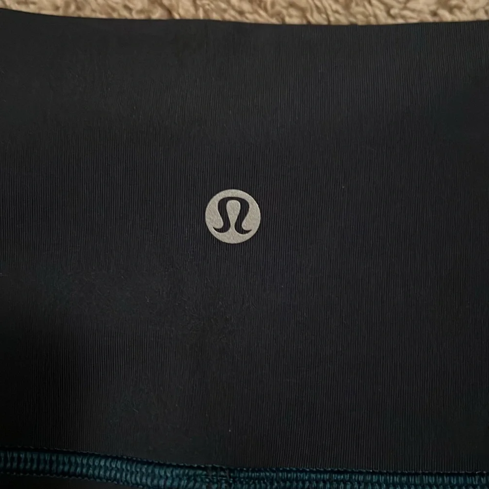 Lululemon wunder under special edition size 6 - Picture 5 of 5